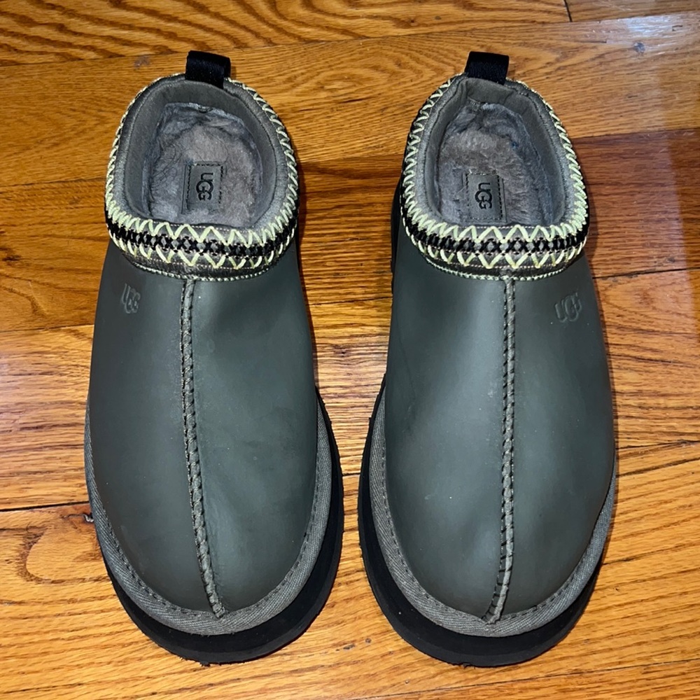 Womens UGG Tazz